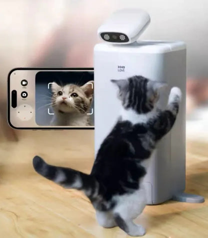 The Pawvola Deluxe Smart Feeder